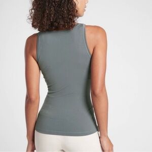 Athleta Renew Scoop Neck Workout Tank Grey XS